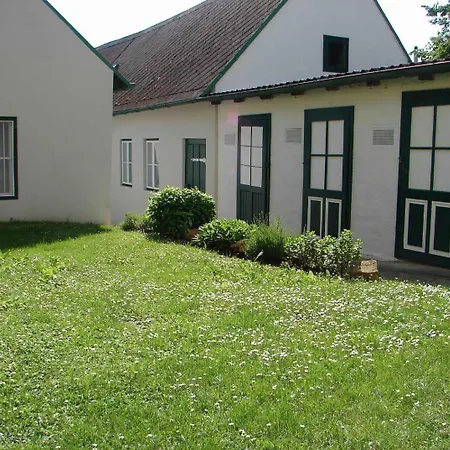 Bioweingut Hauerhof 99 -apartment 4 Klosterneuburg